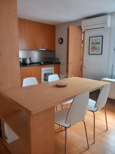 Alquiler piso precioso apartamento para pasar el verano a 100 mt de playa en Vilanova i la Geltrú