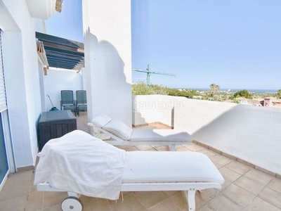 Ático con 2 habitaciones con parking, calefacción y aire acondicionado en Marbella