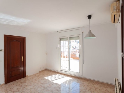 Ático con 3 habitaciones con ascensor y calefacción en Hospitalet de Llobregat (L´)