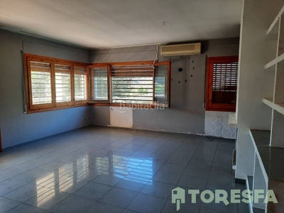 Casa a reformar de 3 dormitorios dobles con jardín y piscina, !!! en Aiguafreda