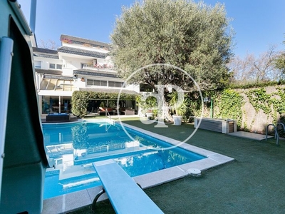 Casa adosada casa unifamiliar adosada en venta con piscina privada en Pedralbes en Barcelona