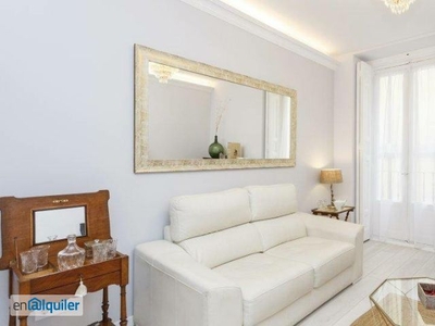 Elegante apartamento de 3 dormitorios en alquiler en Lavapiés, Madrid