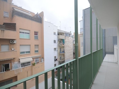 Piso con 3 habitaciones con ascensor, parking y aire acondicionado en Hospitalet de Llobregat (L´)