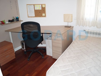 Piso inmobiliaria gopard vende moderno piso de 2 dormitorios y 2 baños en Villanueva de la Cañada