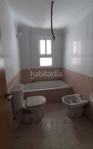 Apartamento adquiere vivienda de 2 dormitorios en calle jamaica () con 75,12m². en Málaga