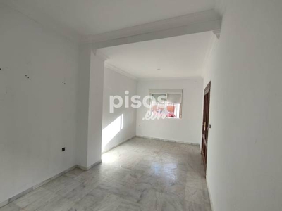 Casa en venta en Calle de la Mina en Aznalcóllar por 75.700 €