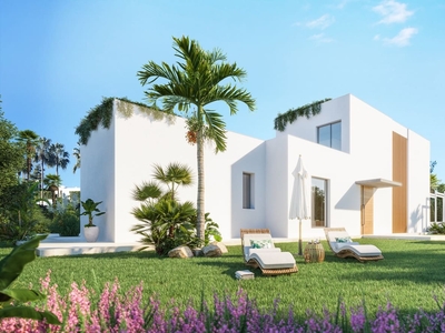 Chalet en venta en El Paraiso, Estepona, Málaga