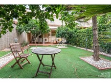 Casa adosada en venta en Calle del Olimpo