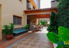 Casa con 5 habitaciones con parking, piscina, calefacción, aire acondicionado y vistas al mar en Premià de Dalt