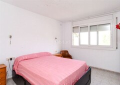 Chalet con 5 habitaciones con parking y aire acondicionado en Llinars del Vallès