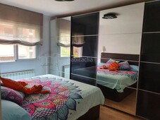 Piso con 4 habitaciones con ascensor y aire acondicionado en Mataró