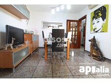 Piso en venta en Carrer del Vinyar en El Turó de la Peira-Can Peguera por 175.000 €