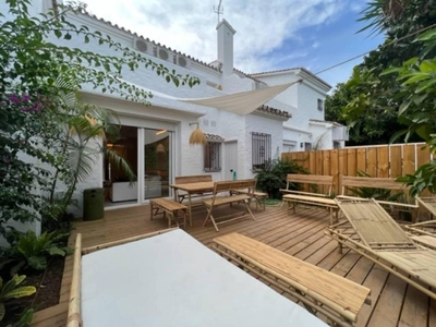 Alquiler Casa adosada Marbella. Buen estado con terraza 130 m²