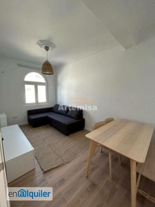 Alquiler de piso amueblado de 3 dormitorios en Plaza de España, Ferrol