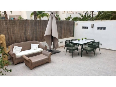 Alquiler Piso Almería. Piso de tres habitaciones Buen estado con terraza
