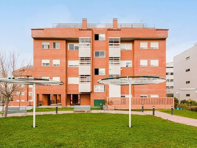 Alquiler Piso Colmenar Viejo. Piso de dos habitaciones en Calle EstaciÃ“n De Chamartin. Buen estado