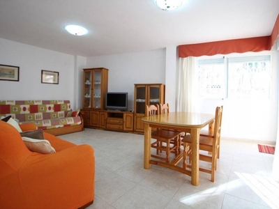 Alquiler Piso Oropesa del Mar - Orpesa. Piso de dos habitaciones en Almeria. Primera planta con terraza