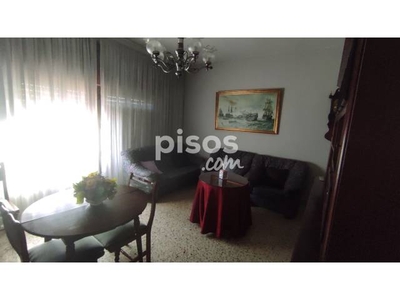 Ático en venta en Avenida de los Santos Mártires, 5