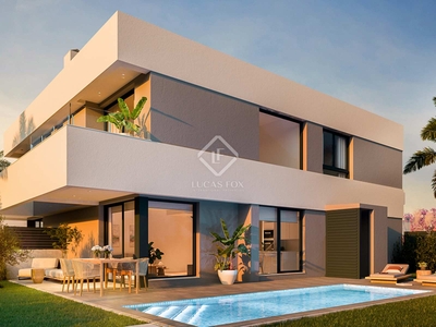 Casa / villa de 142m² con 297m² de jardín en venta en Alicante Golf