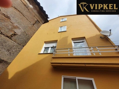 Venta Casa adosada en 5 calles Porto Do Son. Buen estado con balcón calefacción individual 156 m²