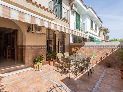 Venta Casa adosada Jerez de la Frontera. Con terraza 120 m²