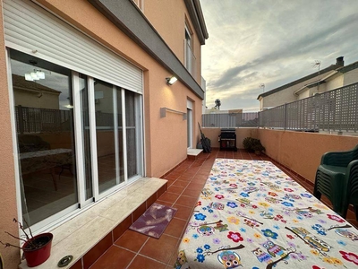 Casa unifamiliar 4 habitaciones, Zona Avinguda Alta-Auditori, Torrent (València)