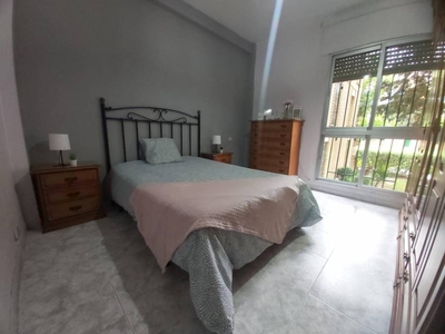 Venta Piso Algeciras. Piso de cuatro habitaciones