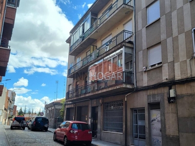 Venta Piso Ávila. Piso de tres habitaciones Tercera planta con terraza