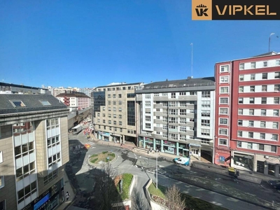Venta Piso en Calle PUENTE. A Coruña. Buen estado quinta planta plaza de aparcamiento calefacción individual