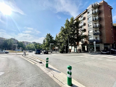 Venta Piso Manresa. Piso de tres habitaciones Segunda planta con terraza