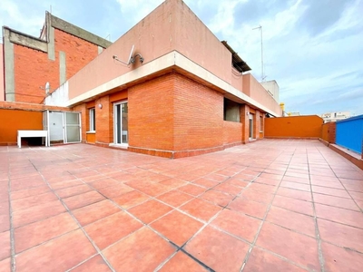 Venta Piso Ripollet. Piso de tres habitaciones en Calle BONAVISTA. Buen estado cuarta planta con terraza