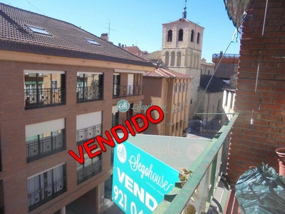 Venta Piso Segovia. Piso de dos habitaciones Cuarta planta con balcón