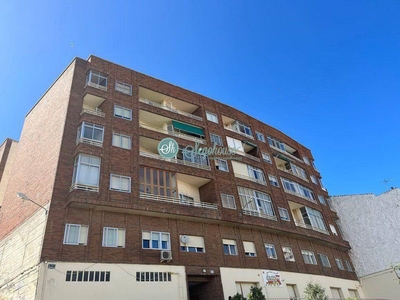 Venta Piso Segovia. Piso de tres habitaciones Segunda planta con balcón