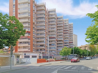Venta Piso Tarragona. Piso de tres habitaciones en Vidal I Barraquer. Quinta planta con terraza