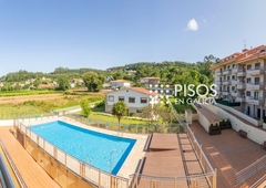 Alquiler de piso con piscina y terraza en Sanxenxo