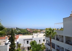 Apartamento en calle araucaría apartamento con 2 habitaciones amueblado con calefacción, aire acondicionado, vistas al mar y vistas a la montaña en Marbella