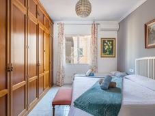 Apartamento piso de 3 dormitorios en venta en un edificio histórico con ascensor en el soho en Málaga