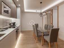 Apartamento piso en excelentes condiciones de 4 dormitorios en venta en justicia, en Madrid
