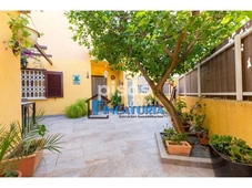 Casa adosada en venta en Avinguda de los Naranjos en Riba-roja de Túria por 265.000 €