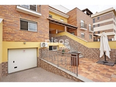 Casa unifamiliar en venta en Zona Ronda de Poniente-Avenidas Salobreña-Enrique Martín Cuevas