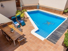 Chalet elegante casa de pueblo con piscina privada en venta en Vilassar de Mar