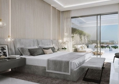 Dúplex apartamento dúplex moderno a estrenar con vistas panorámicas al mar en Manilva