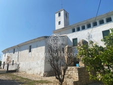 Masía masia a la venta en vilanova i la geltru con 3 hectáreas de terreno en Vilanova i la Geltrú