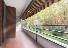 Piso gilmar retiro (91.121.84.84) estupendo piso en retiro con terraza y plaza de garaje en Madrid