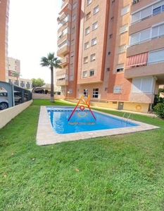 Alquiler de piso con piscina y terraza en Benidorm