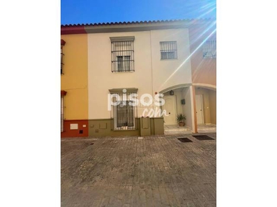 Casa adosada en venta en Calle Nelken