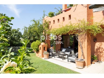 Casa adosada en venta en Lomas de Marbella Club-Puente Romano