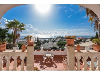 Casa en venta con espectaculares vistas al mar en Santa Susanna