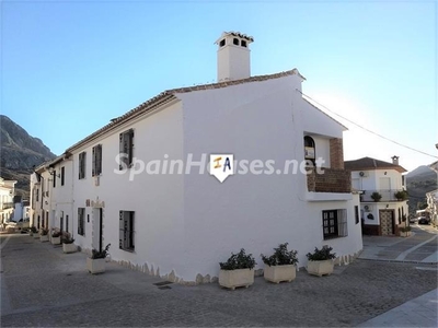 Casa en venta en Alfarnatejo