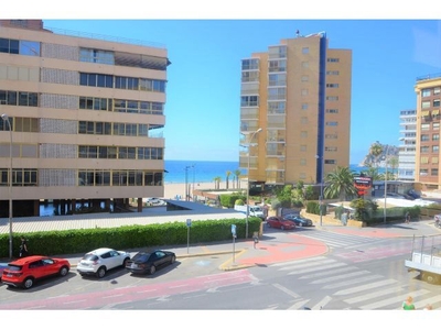 SE VENDE APARTAMENTO DE 3 DORMITORIOS EN SEGUNDA LINEA DE PLAYA PONIENTE EN BENIDORM!